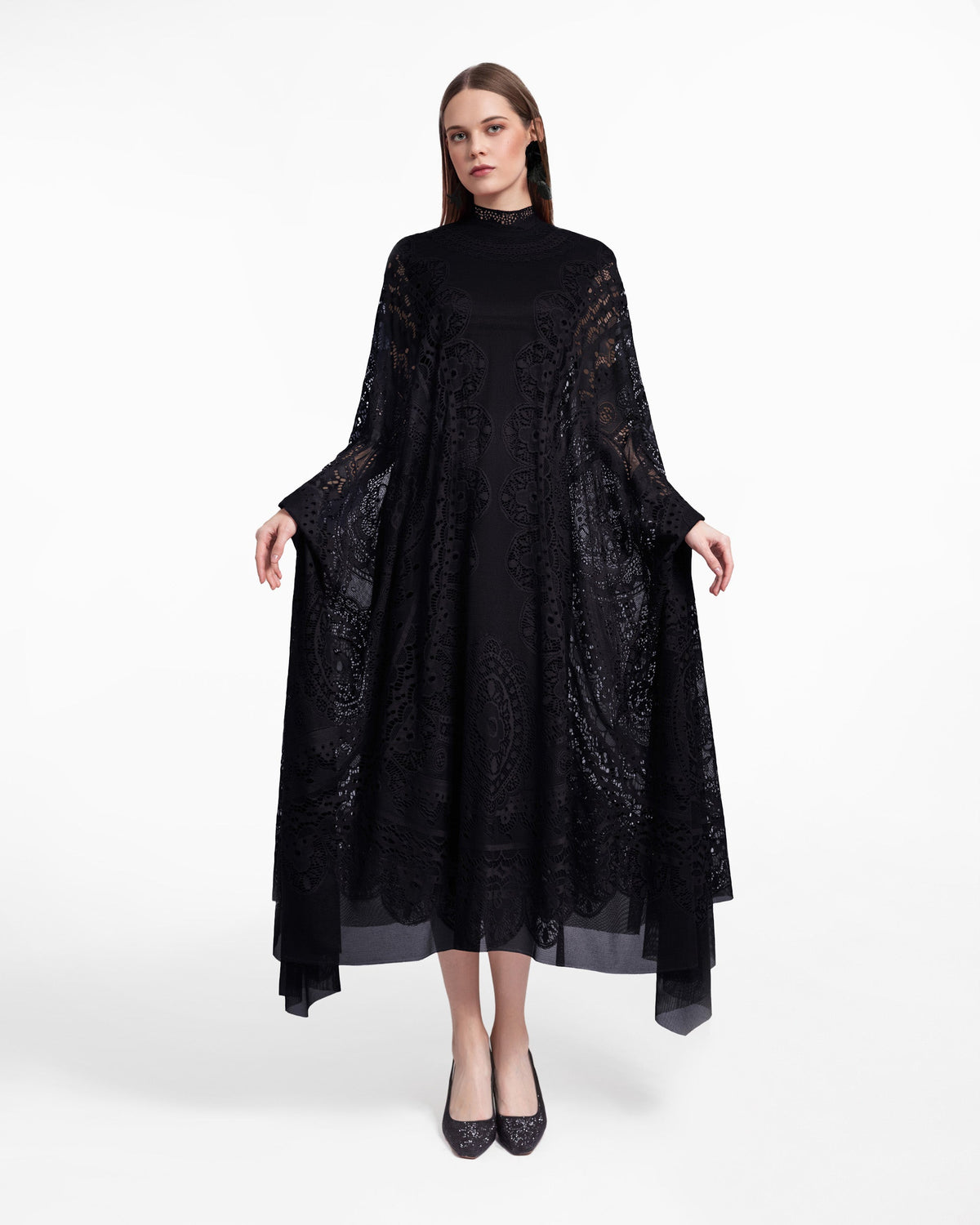 High-Neckline Black Lace Kaftan